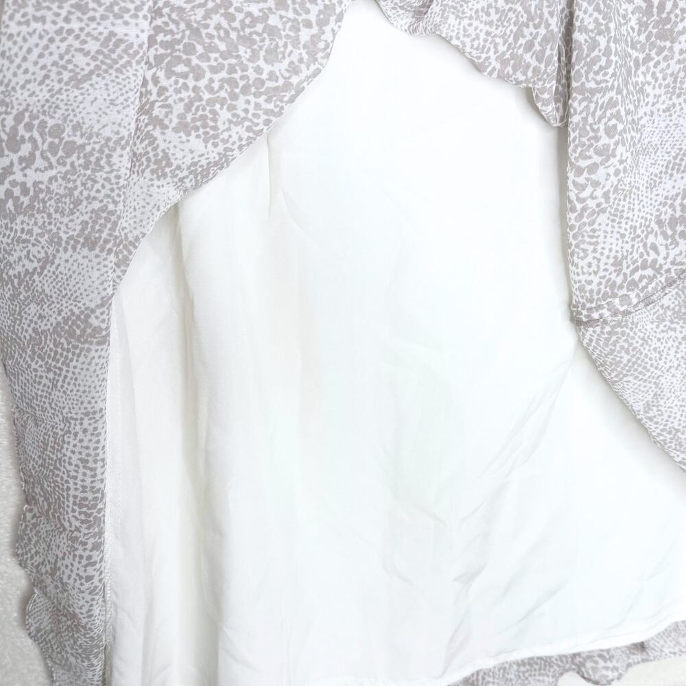 Ann Taylor Pleated Snakeskin Accordion Midi Skirt Size 6P White Gray Office - Picture 6 of 9